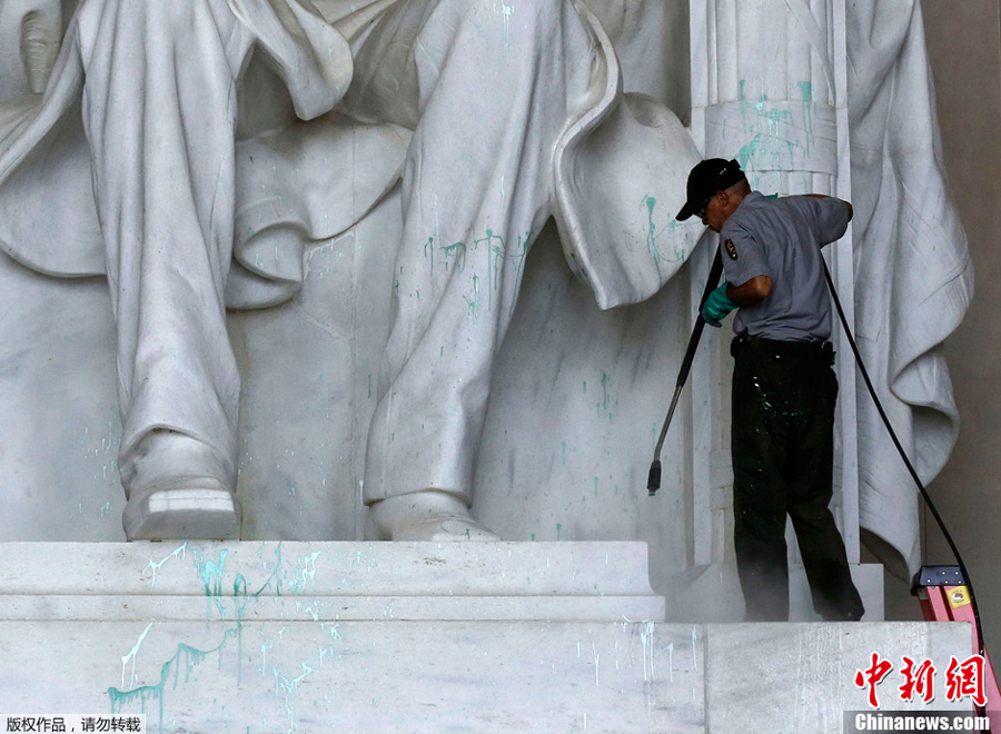 华人女子疑向华盛顿林肯纪念堂泼漆被捕