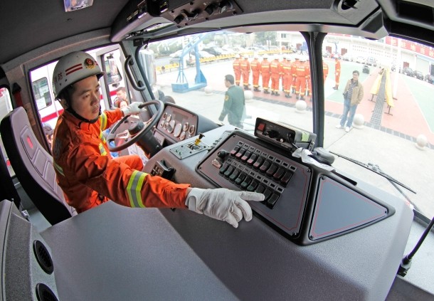 南宁高精尖消防装备今日备亮相 -民生新闻-老友