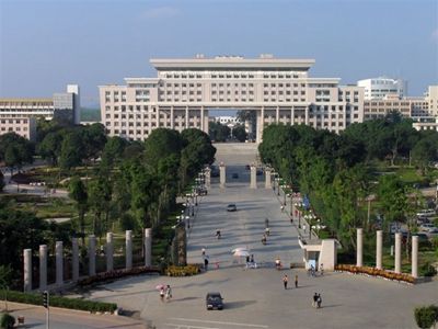 广西大学自主招生考试开考 考语文须认得繁体