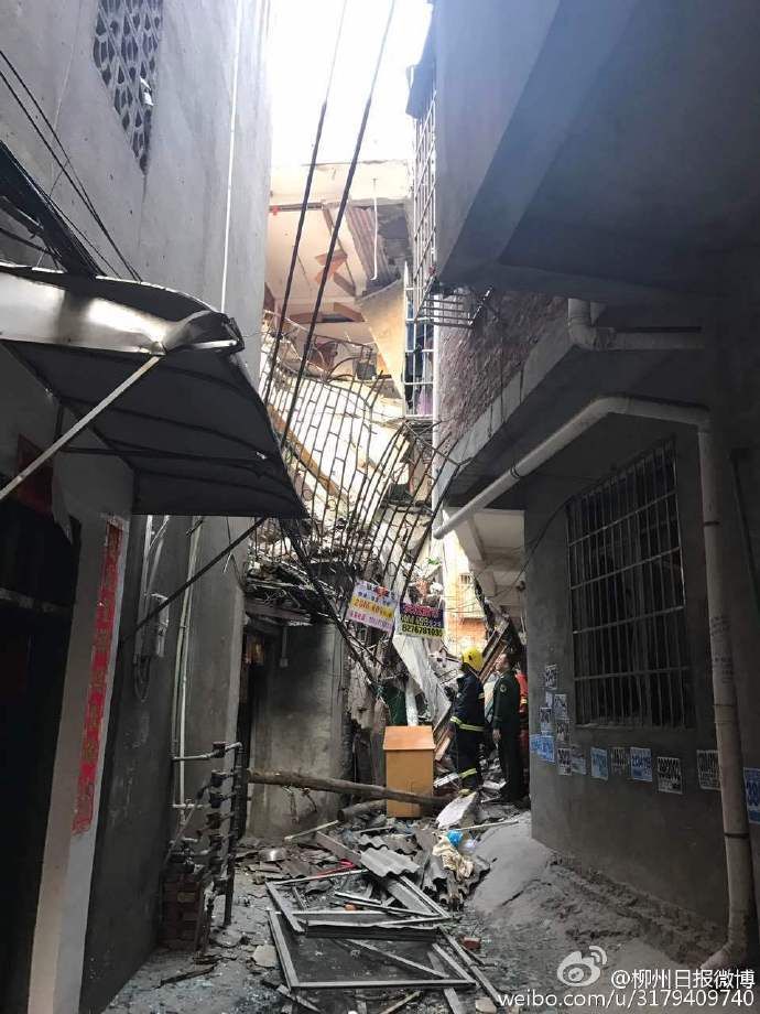 柳州一民房疑似发生煤气爆炸事故致楼房坍塌