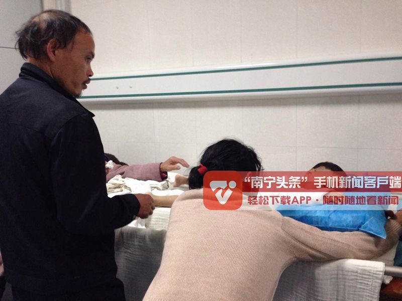 孩子意外掉进开水中 重度烫伤后治疗费需15万