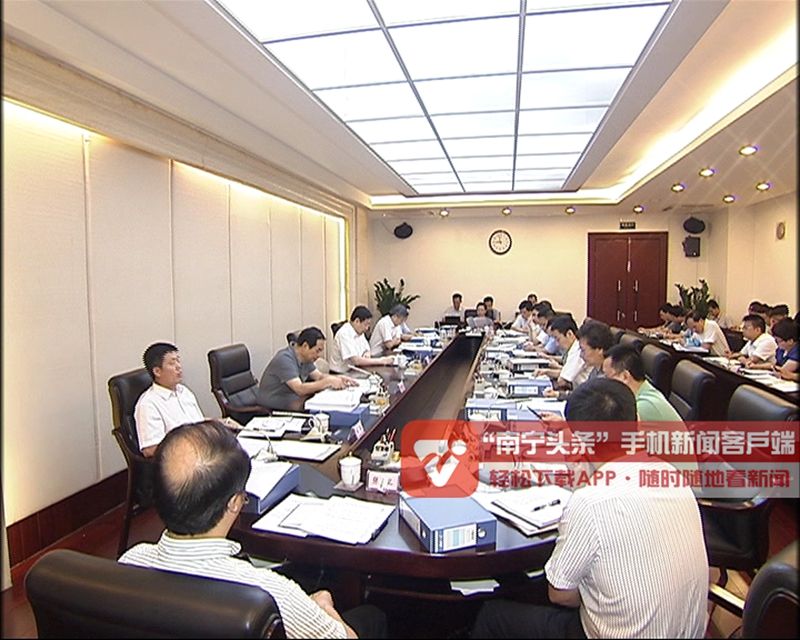 学习先进找差距 破解难题促发展 王小东在市委