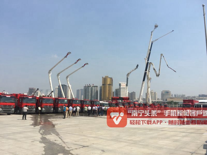 自治区政府组织开展南宁国际会展中心消防灭火