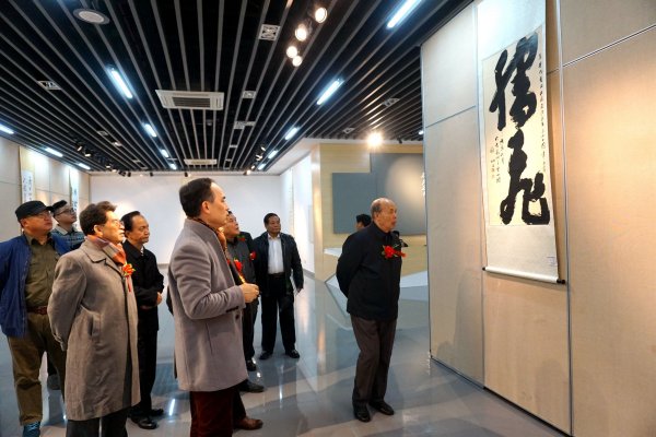 翰墨丹青歌盛世——庆祝广西壮族自治区成立60周年名家书画展在南宁举行