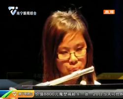 寻根南宁(四) 郑主:感谢亲生父母赋予生命 寻根南宁(四) 郑主:感谢亲生父母赋予生命