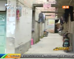 秀安路西一里:路面破损堪比越野赛道 沿线居民商户苦不堪言 秀安路西一里:路面破损堪比越野赛道 沿线居民商户苦不堪言