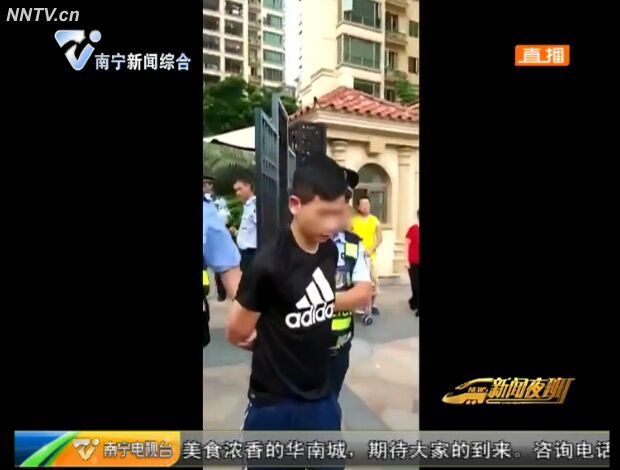 不雅男再现身 业主民警组队“捉狼” 不雅男再现身 业主民警组队“捉狼”