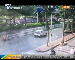 “瘾君子” 盗窃欲逃脱 民警负伤仍擒贼 “瘾君子” 盗窃欲逃脱 民警负伤仍擒贼