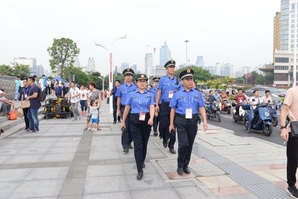 南宁城管服务不间断 全力保障东博会 南宁城管服务不间断 全力保障东博会