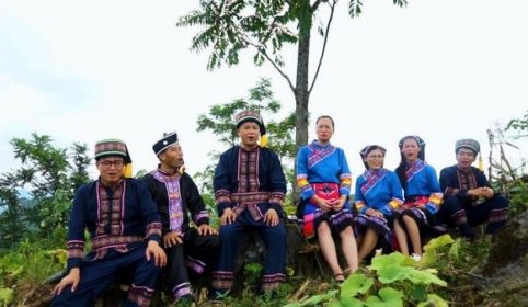 唱歌、爬山、吃豆花，书记“不务正业”却带大家走出新天地！