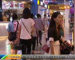 半个月内三次遇上同一个小孩 南宁地铁民警让父子团圆 半个月内三次遇上同一个小孩 南宁地铁民警让父子团圆