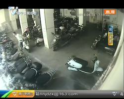 小區內電動車屢屢失竊 民警保安聯手智取“雌雄雙盜” 小區內電動車屢屢失竊 民警保安聯手智取“雌雄雙盜”