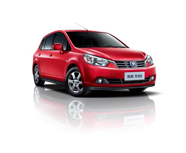 启辰r50——高品质型动两厢车(指导价:6.88万-9.28万)