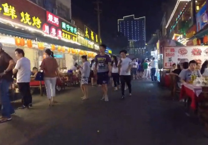 南寧的美食街—中山路