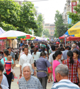 青秀区南阳镇圩日  热闹