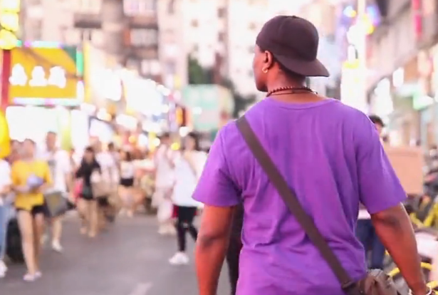 为爱而来的南宁黑人芭蕾教练