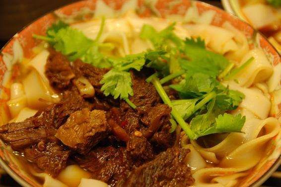 馬來西亞百年老店牛腩粉