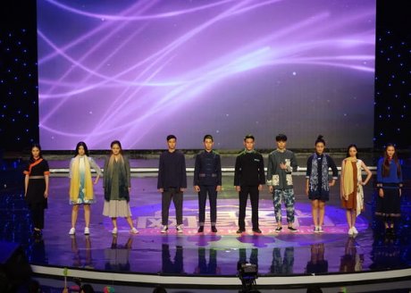 南宁“网红”大咖+超强弹幕刷屏 2018南宁网络迎新晚会燃爆现场