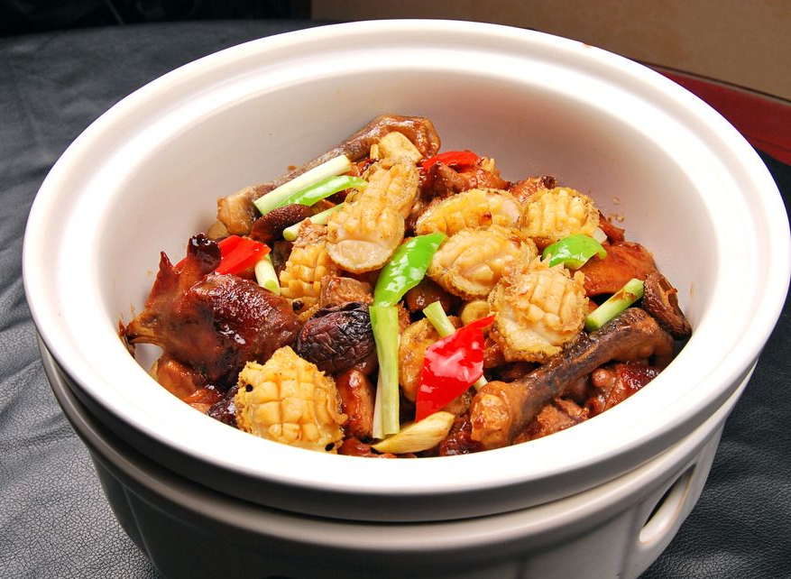 八十塊的鮑魚雞煲