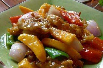 熱帶風情——香芒燴雞肉