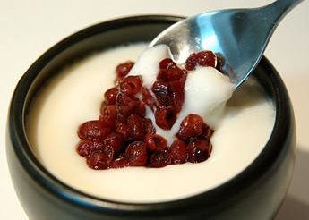 在家自制雙皮奶 一點(diǎn)不麻煩！