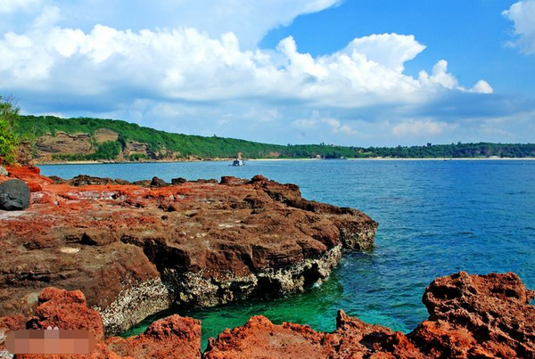 广西评出十大最受游客欢迎旅游目的地 北海涠洲岛和银滩上榜
