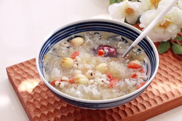 秋季養生——銀耳薏米羹