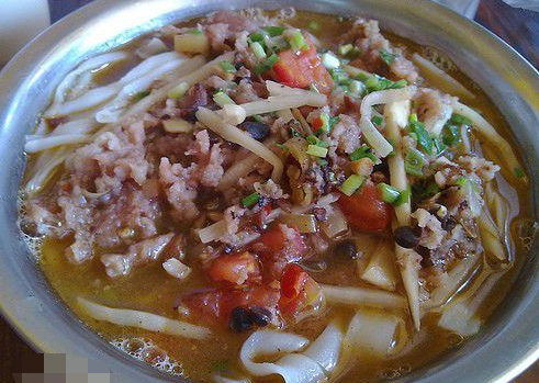 寻找南宁特色美食 ：老友粉