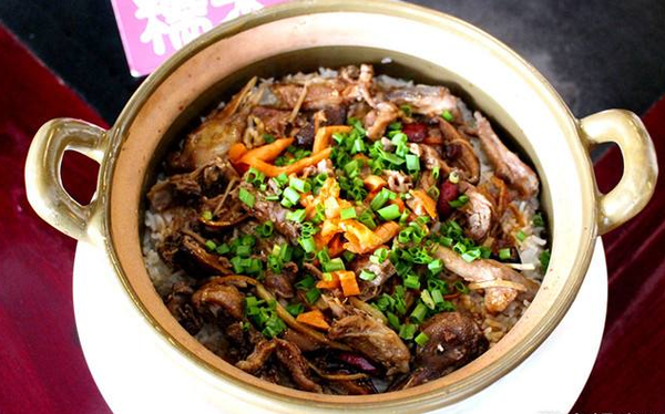 滋补养生的鸽子饭