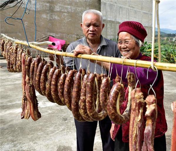 防城港上思：县城和乡村充满浓浓年味