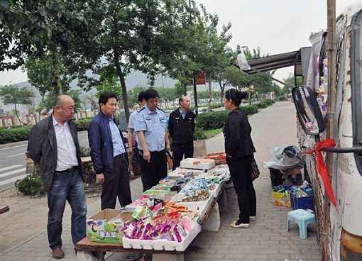 东兴市整治城区占道办学的幼儿园