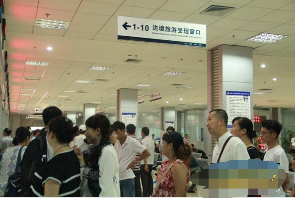 东兴暑假边境旅游办证呈现“井喷式”态势