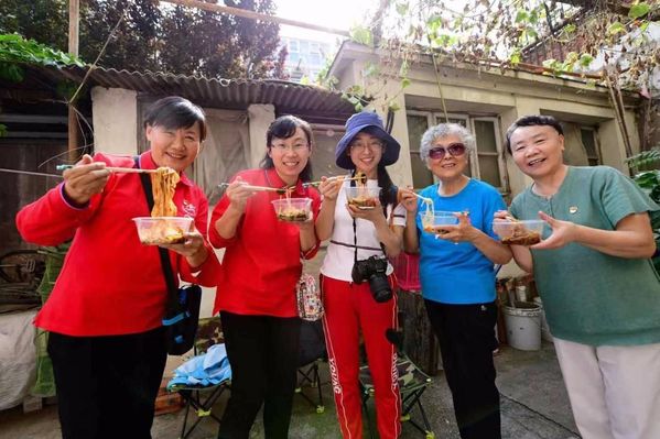 国庆新民俗悄然走红：国庆吃面 国泰民安