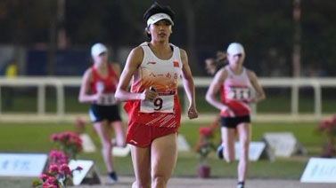 “戏剧性”逆转 中国队卫冕现代五项女子团体冠军