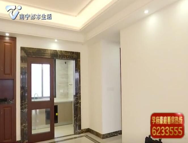 一品尊府精装房：地砖有高低差墙砖空鼓严重 墙漆掉粉窗角贯穿性开裂