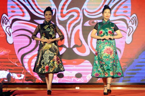 国际水彩名家齐聚广西展创作