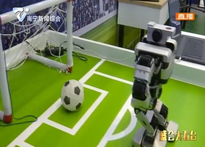 拥抱先进技术 机器人出奇“智”胜