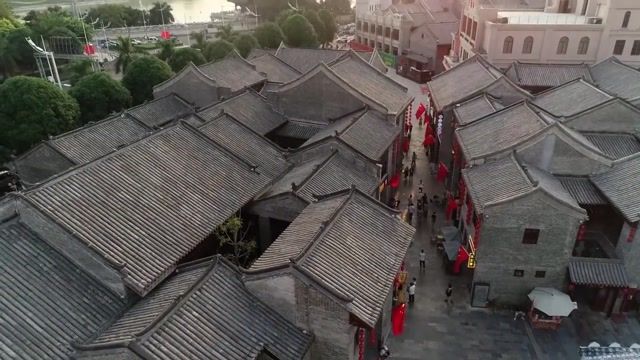 一座城的七十年变迁 