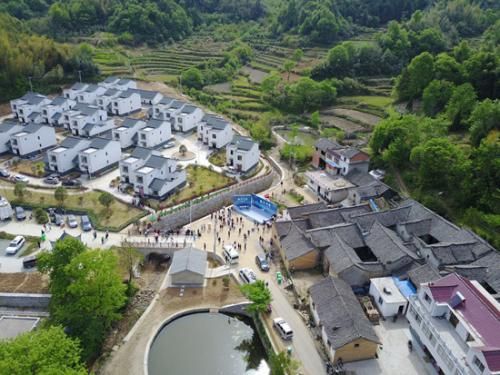 新春走基层丨向着幸福，奔跑！——脱贫攻坚中的冬日暖心事