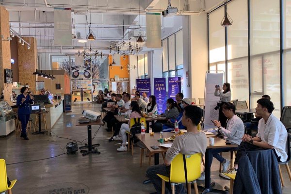 南宁市创业大赛走进创客城宣讲，感受创业的热情