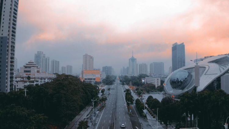 【文艺战“疫”】诗朗诵：黄闰｜希望不屈