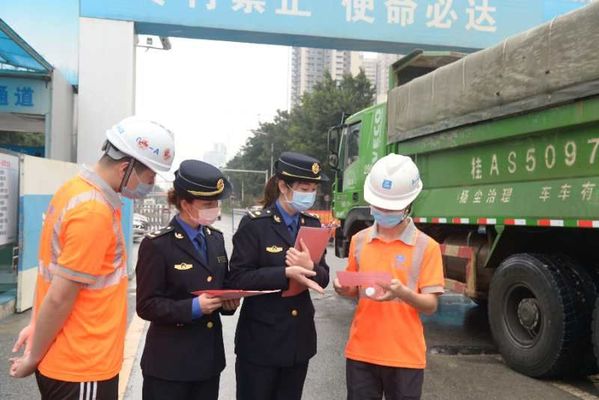 南宁城管温情服务指导 全力助推企业复工复产