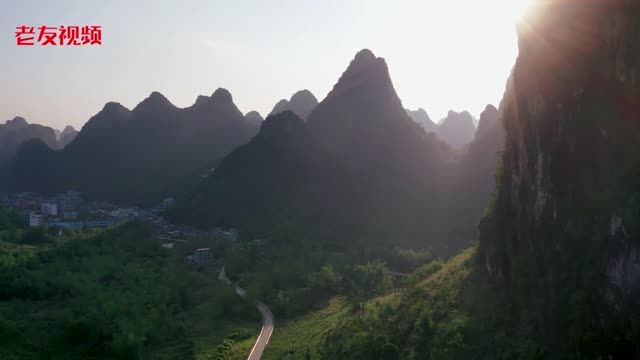 帶著媽媽和孩子去扶貧