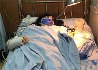 正能量！女子左手臂因车祸断离，路人和医生接力救援