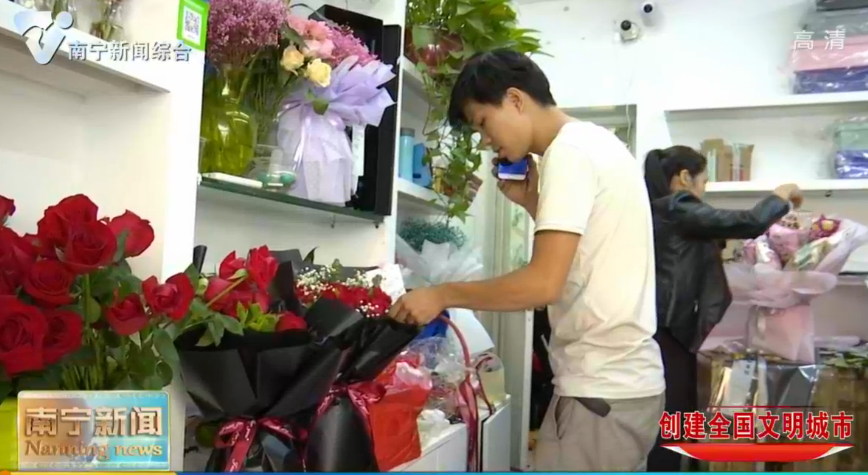 【创建全国文明城市 整改提升看变化】打造特色宣传墙 为创城助力添彩