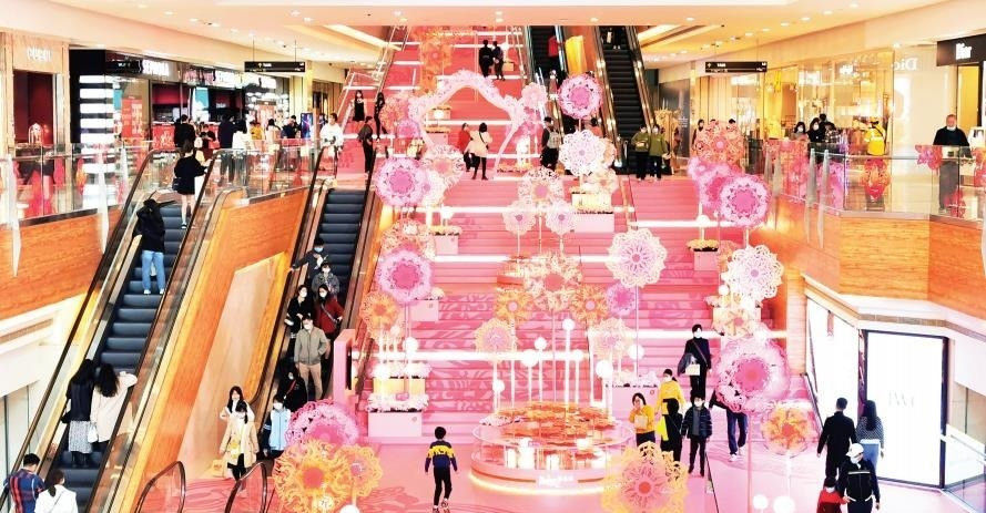 红火迎新春 南宁各商场超市年味浓