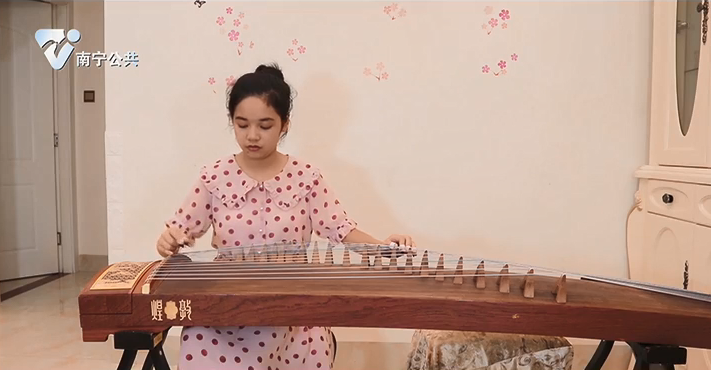 非“童”反响 个人成长主题片——罗梦真