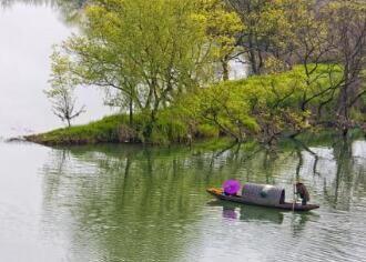 2021春节特别节目《主播新春诵读》玉峰（《江南之春》）