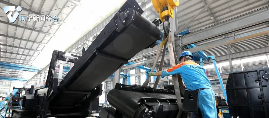 南宁在全区率先选派百名干部服务企业  首批35名重点企业服务专员奔赴一线推进工业振兴