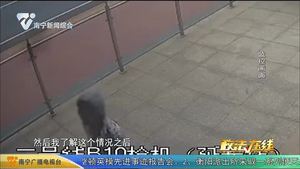 老人外出迷路 警民助其回家